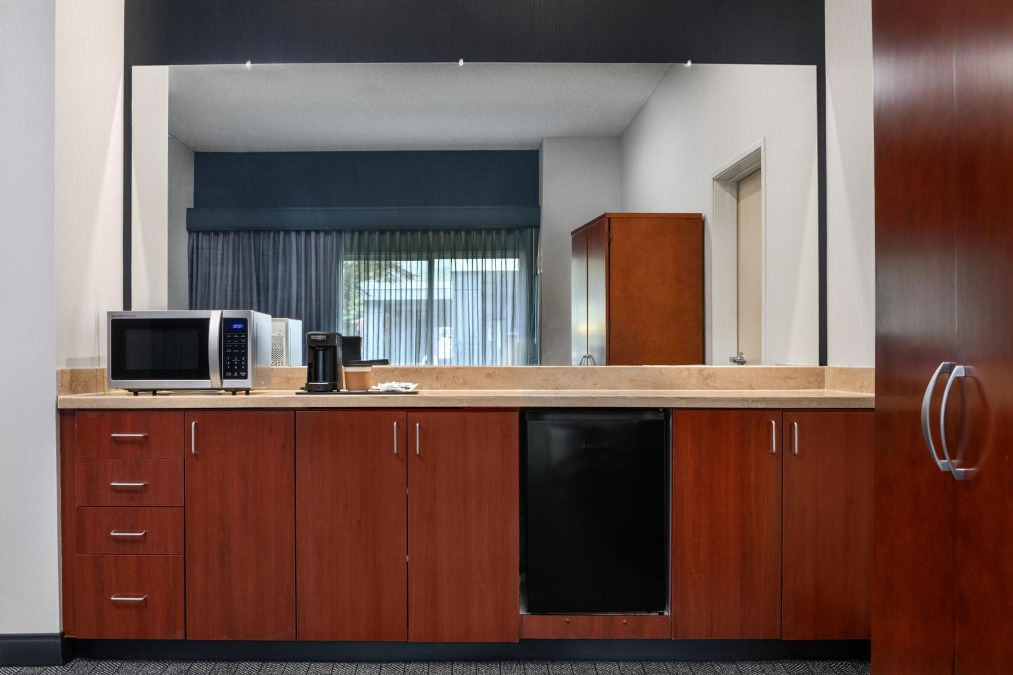 Hotel Courtyard By Marriott Anchorage Airport Extérieur photo